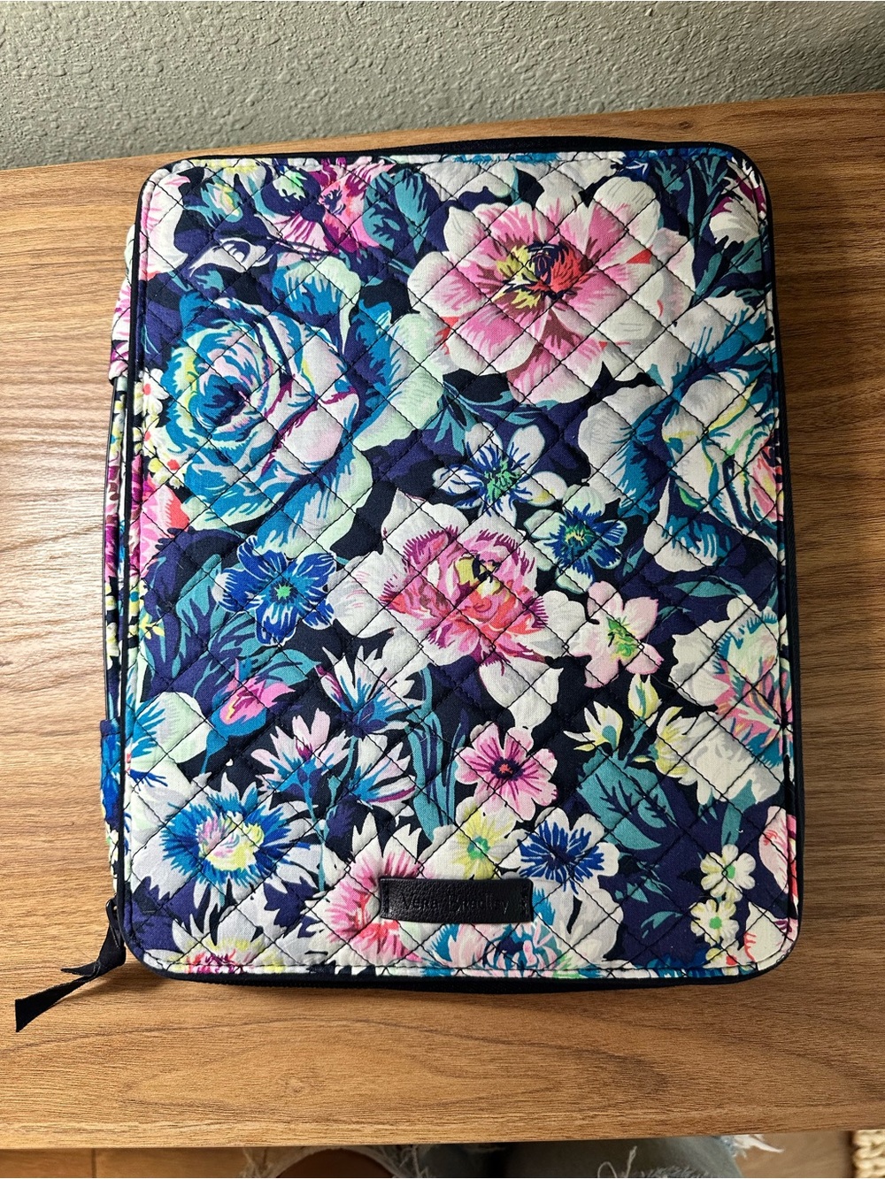 Vera Bradley women’s Navy Floral Quilted Iconic Tablet Tamer Organizer